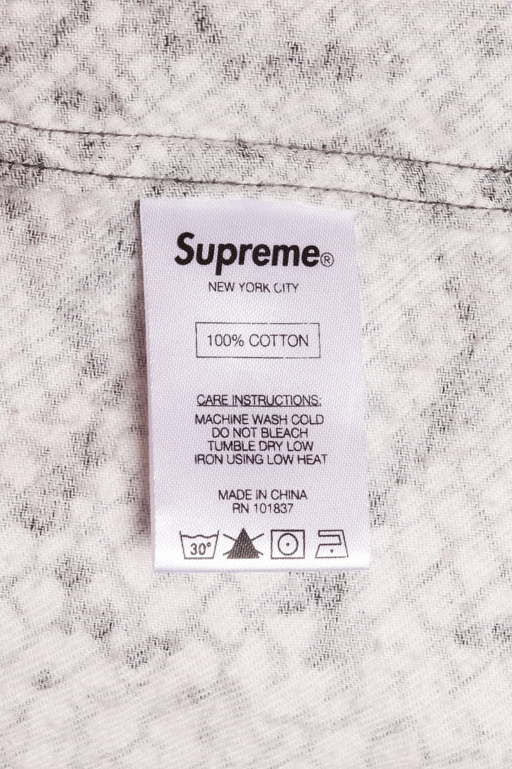 Supreme FW14 'Snakeskin' Flannel White (2014)